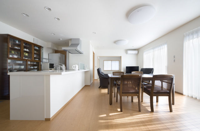 トヨタホーム 【平屋実例】ワンフロアでつながる平屋の暮らしの建築実例画像2