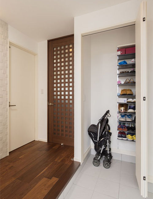 トヨタホーム 【30坪以下】収納アイデア満載！片づけやすく、ひろびろ＆すっきりリビングの建築実例画像7