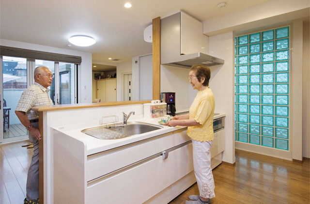 トヨタホーム 【３階建て実例】親・子・孫の3世代が快適に暮らすゆとりを持った都市の家の建築実例画像6