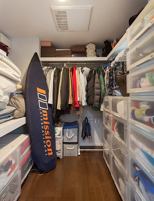 トヨタホーム 【45坪以下/平屋実例/アイランドキッチン/賃貸・店舗併用 】光が降り注ぐ広々とした平屋建ての建築実例画像8