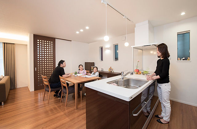 トヨタホーム 親子それぞれのライフスタイルを大切に。都市の限られた敷地でも心地よい二世帯住宅の建築実例画像7