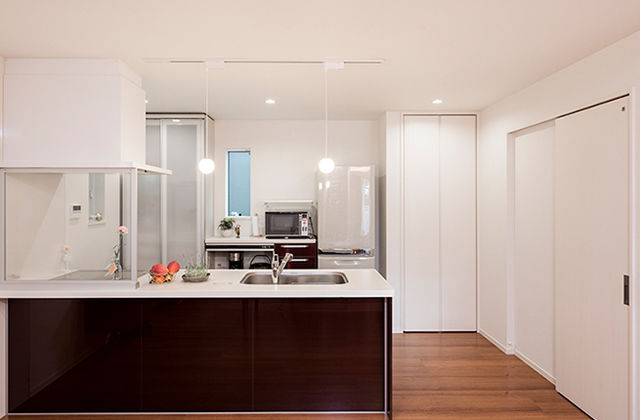 トヨタホーム 親子それぞれのライフスタイルを大切に。都市の限られた敷地でも心地よい二世帯住宅の建築実例画像8