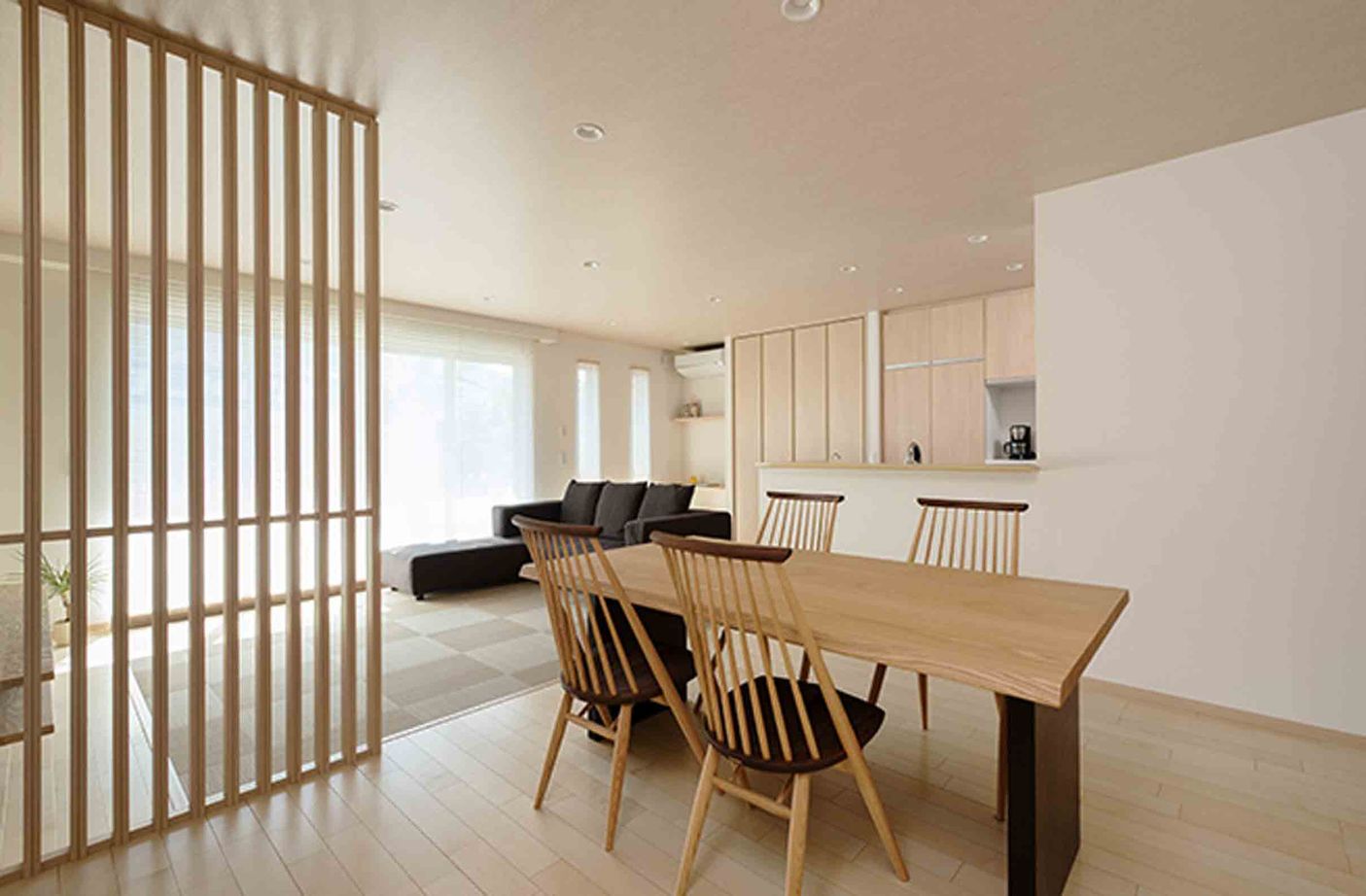 トヨタホーム 落ち着きある和モダンがテーマ。空間も心もすっきりと穏やかに暮らすの建築実例画像3