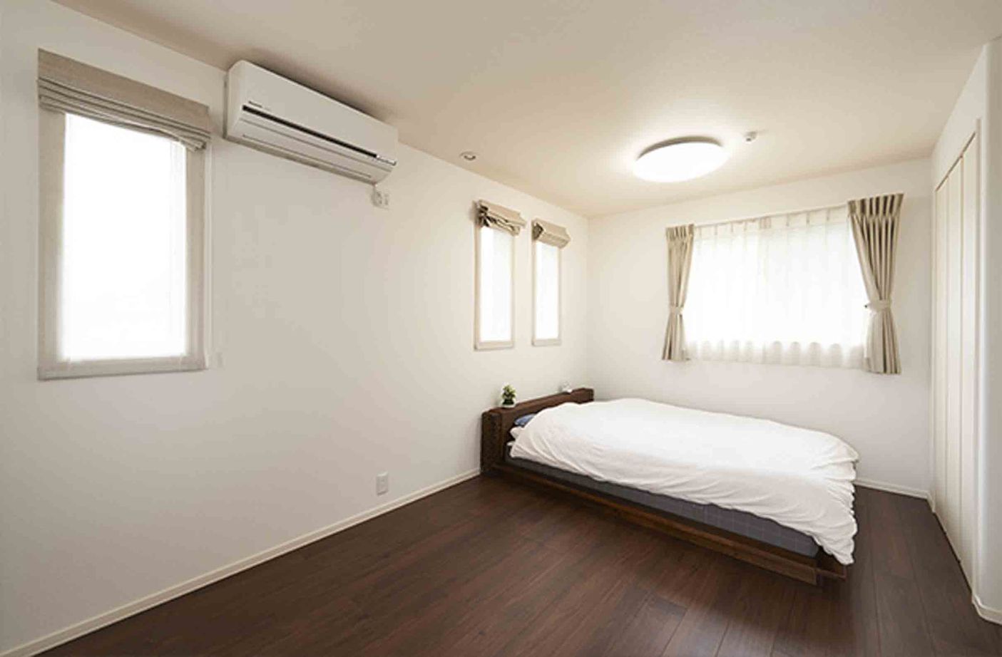 トヨタホーム 広々としたLDKを中心に暮らしを楽しむ、アメリカンテイストの平屋の建築実例画像10