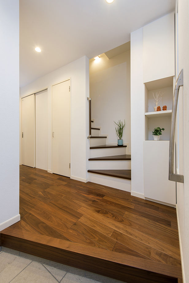 トヨタホーム 【30坪以下/ 吹抜け/3階建て】都市の狭小地でも空間を有効活用。吹き抜けのあるLDKを実現した3階建ての建築実例画像7