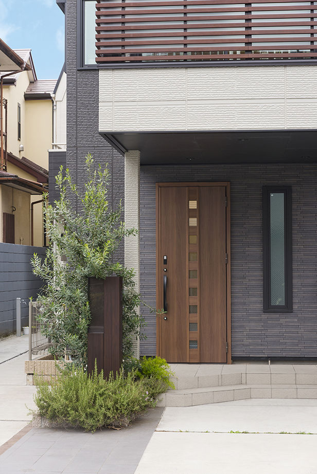 トヨタホーム 【30坪以下/ 吹抜け/3階建て】都市の狭小地でも空間を有効活用。吹き抜けのあるLDKを実現した3階建ての建築実例画像9