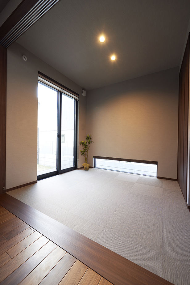 トヨタホーム 【65坪以下/インナーガレージ】テーマは「外に閉じ、内に開く」。想像以上の明るさと広がりを叶えた住まいの建築実例画像8