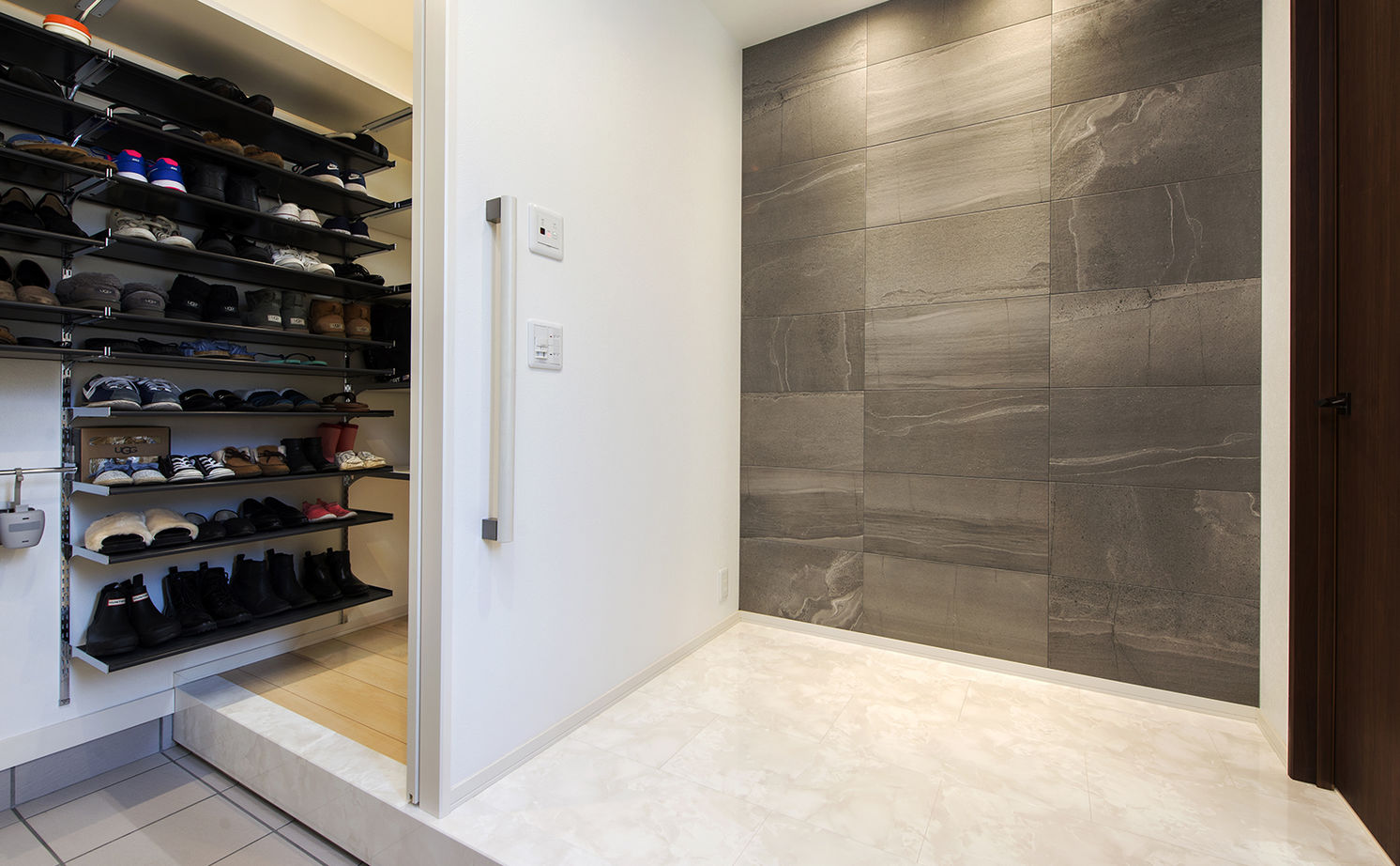 トヨタホーム 【45坪以下/収納充/間取り図あり】実家事室や趣味のスペースも。快適・家事ラクな住まいの建築実例画像11