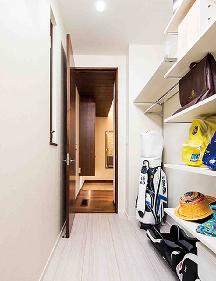 トヨタホーム 外とつながる34帖の広々LDK。生活動線を考えた収納計画で常に美しい住まいの建築実例画像4