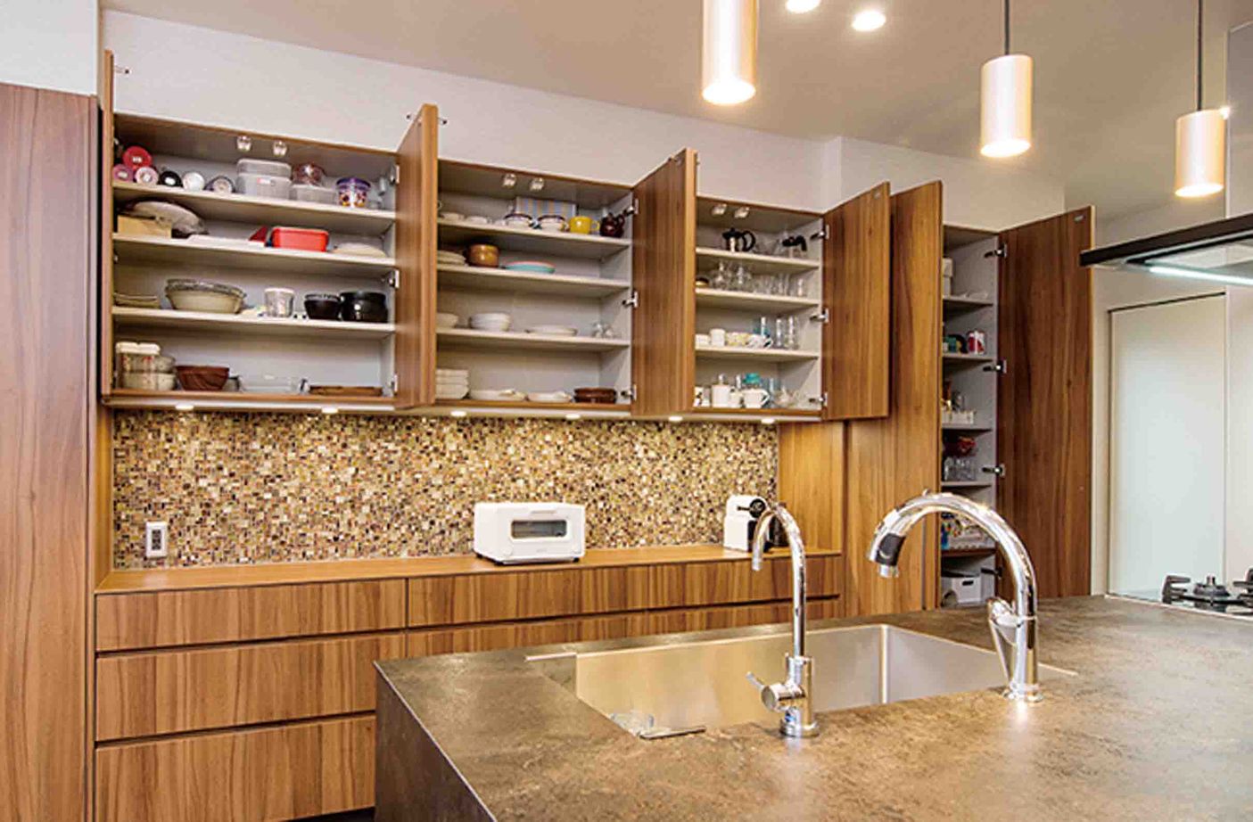 トヨタホーム 外とつながる34帖の広々LDK。生活動線を考えた収納計画で常に美しい住まいの建築実例画像7