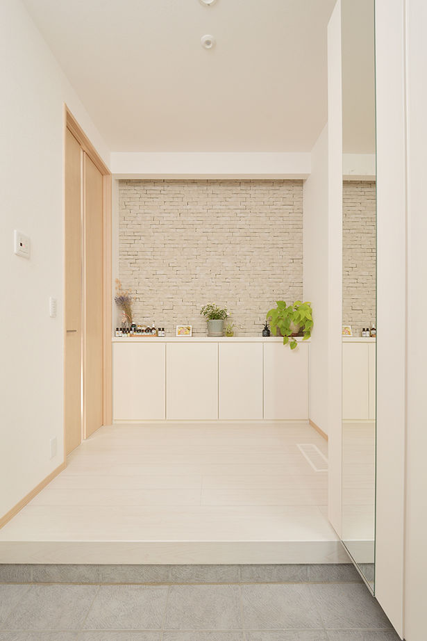 トヨタホーム 【50坪以下/全館空調/太陽光発電】ZEHを採用し「冬暖かく夏涼しく」。収納の工夫ですっきり大空間の家にの建築実例画像13