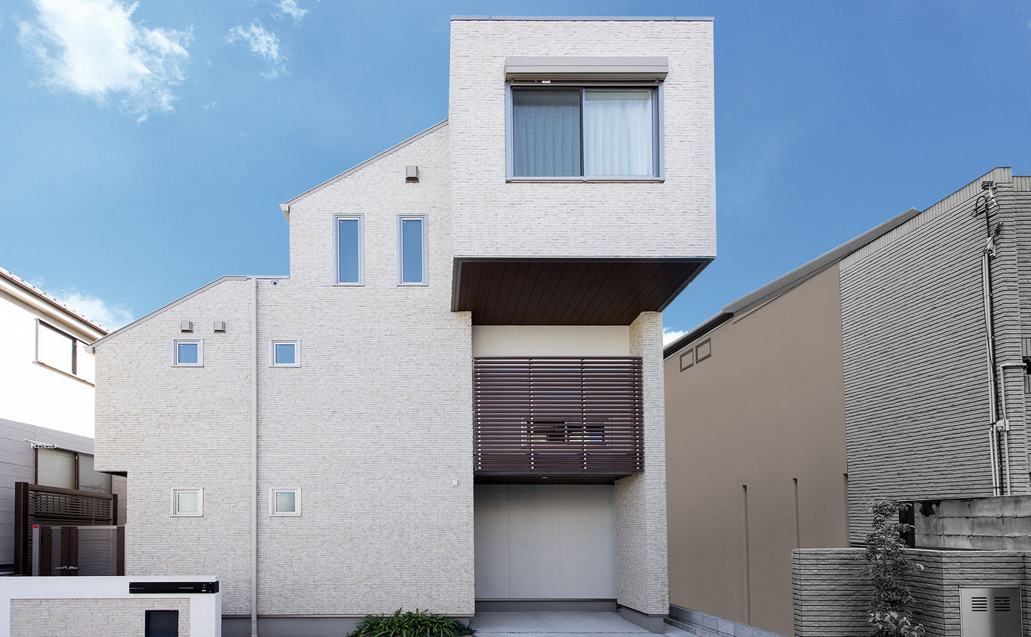 トヨタホーム 【65坪以下/屋上/大開口】明るさと開放感を重視の広々LDKを2階に。家族5人がゆったり暮らせる都市の3階建ての建築実例画像10