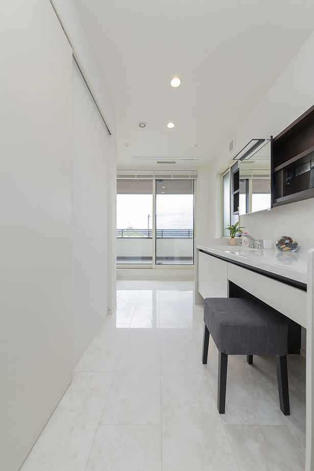 トヨタホーム 【50坪以下/間取り図あり/全館空調】洗練デザインと動線美。吹抜け空間を全館空調で快適にの建築実例画像5