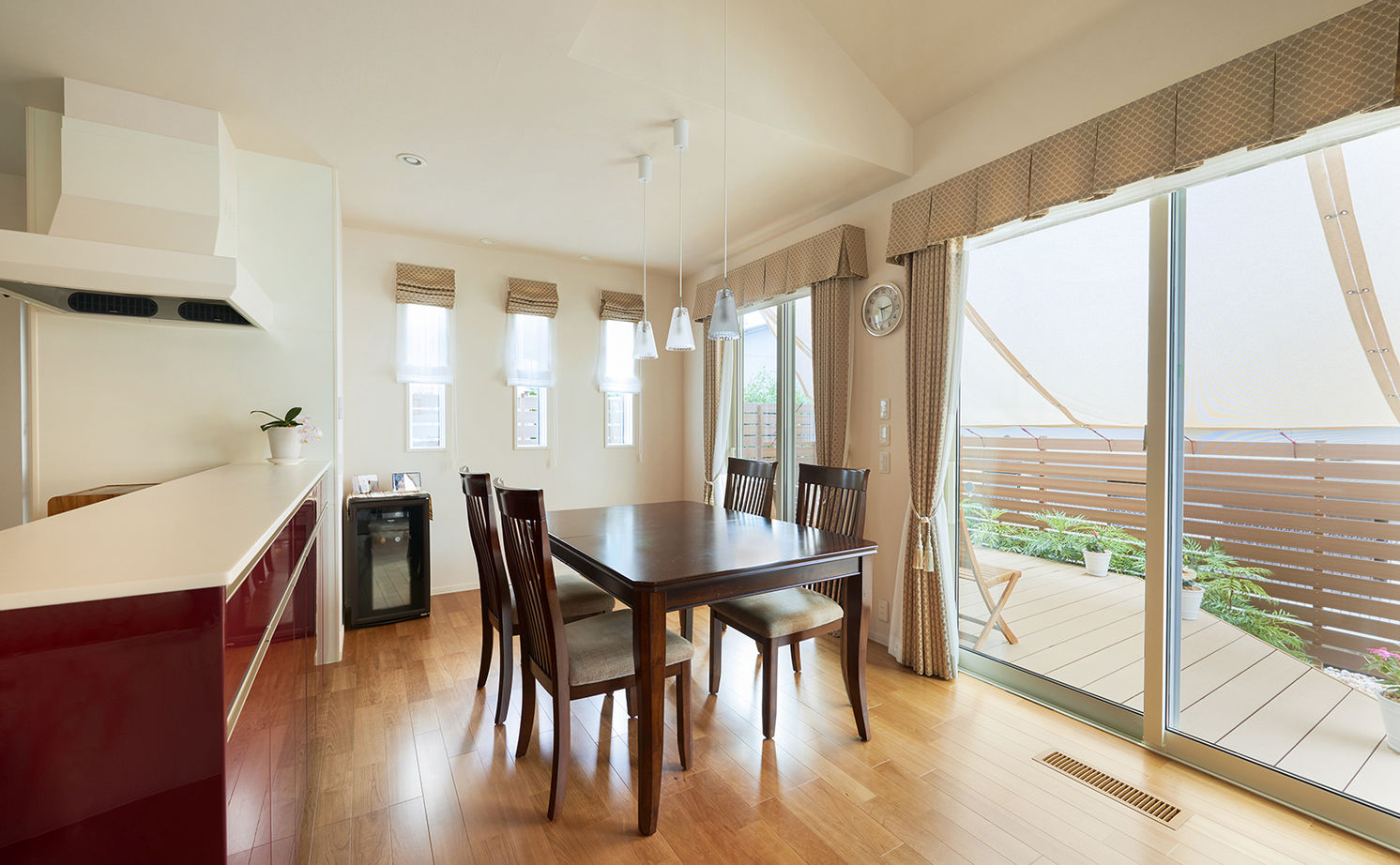 トヨタホーム 【40坪以下/平屋/大開口/太陽光発電】アメリカで暮らした、開放的で全館空調のある平屋の快適さを再現の建築実例画像3