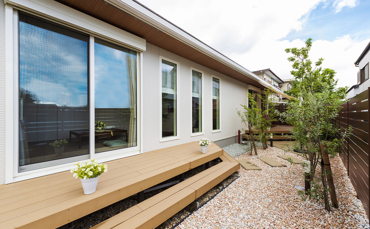 トヨタホーム 【40坪以下/平屋/大開口/太陽光発電】アメリカで暮らした、開放的で全館空調のある平屋の快適さを再現の建築実例画像8