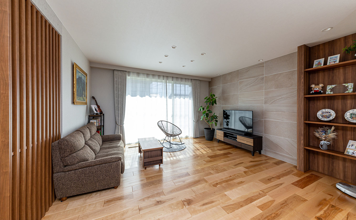 トヨタホーム 【45坪以下/全館空調/太陽光発電】シンプルな佇まいに、毎日の暮らしやすさと全館空調の快適さを詰め込んでの建築実例画像3