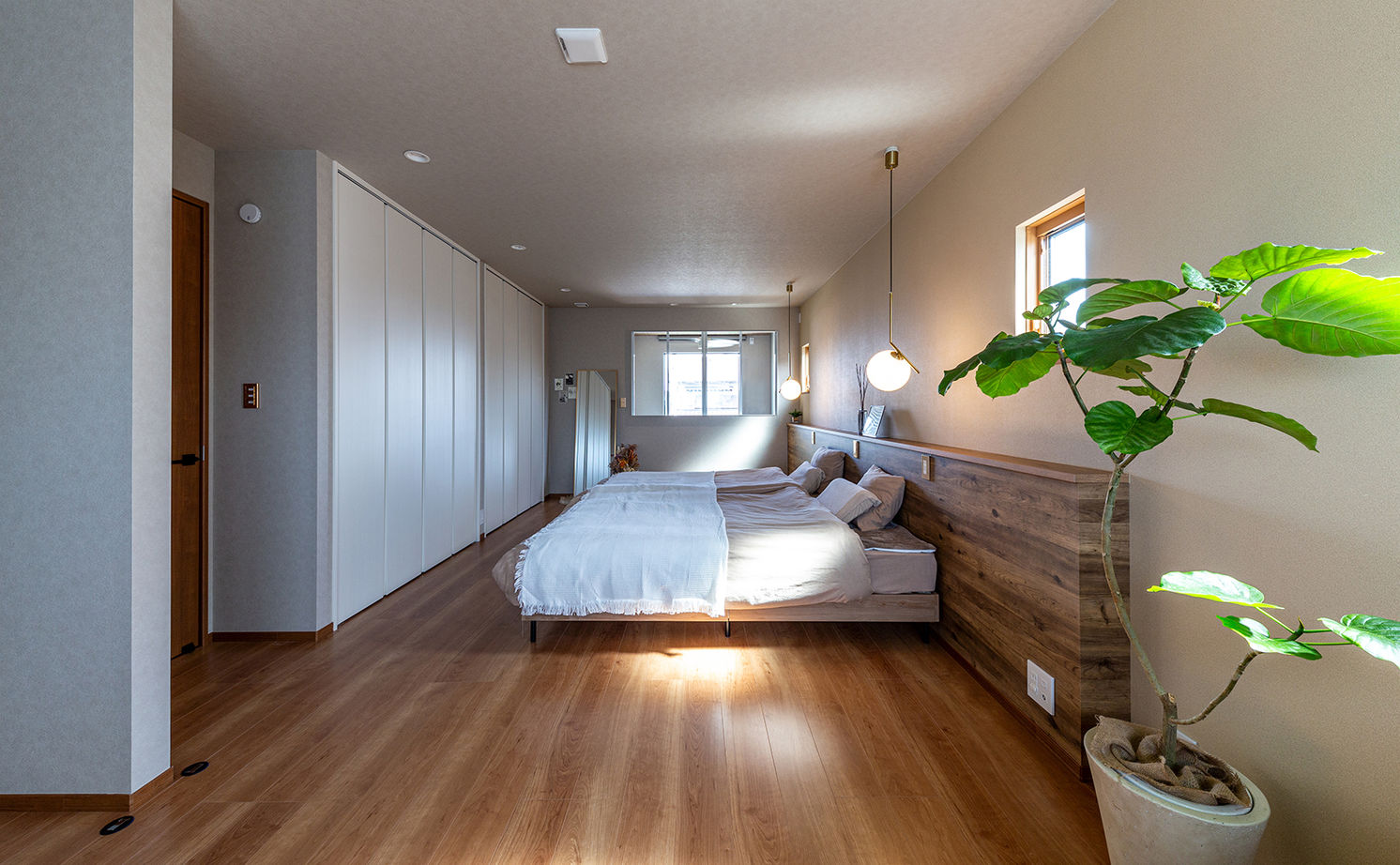 トヨタホーム 【40坪以下/オープンLDK/吹抜け】家族一緒の時間を大切にする、オープンでおしゃれな土間玄関がある住まいの建築実例画像6