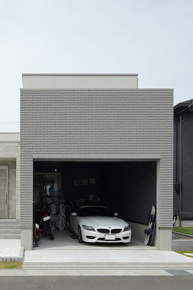 トヨタホーム 大切な家族と車を守る、中庭とインナーガレージのある住まいの建築実例画像7