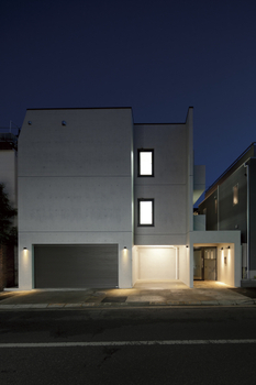 RC design 【4000万円台/間取り図有/３階建て/多世帯/賃貸併用住宅】多彩な照明が魅せるホテルライクなモダンハウスの建築実例画像3