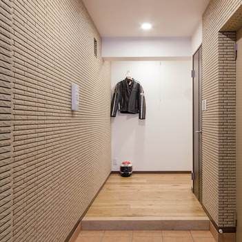 RC design 【ガレージハウス/4階建て】”やりたい”が詰まった。車2台とバイクの入る広々空間と光あふれるバルコニーの建築実例画像4