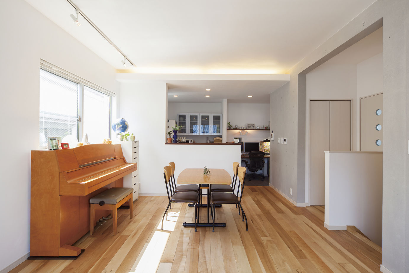 RC design 【3500~4000万円/二世帯/間取り】ナチュラルモダン×スタイリッシュ。多彩な顔を持つ魅力あふれる憩いの場の建築実例画像3