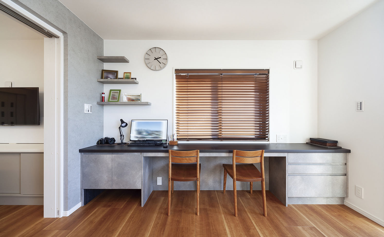 RC design 【間取り図有/３階建て/ガレージ】3階だからできる眺望のいいリビングと防音遮音で実現する趣味の暮らしの建築実例画像4