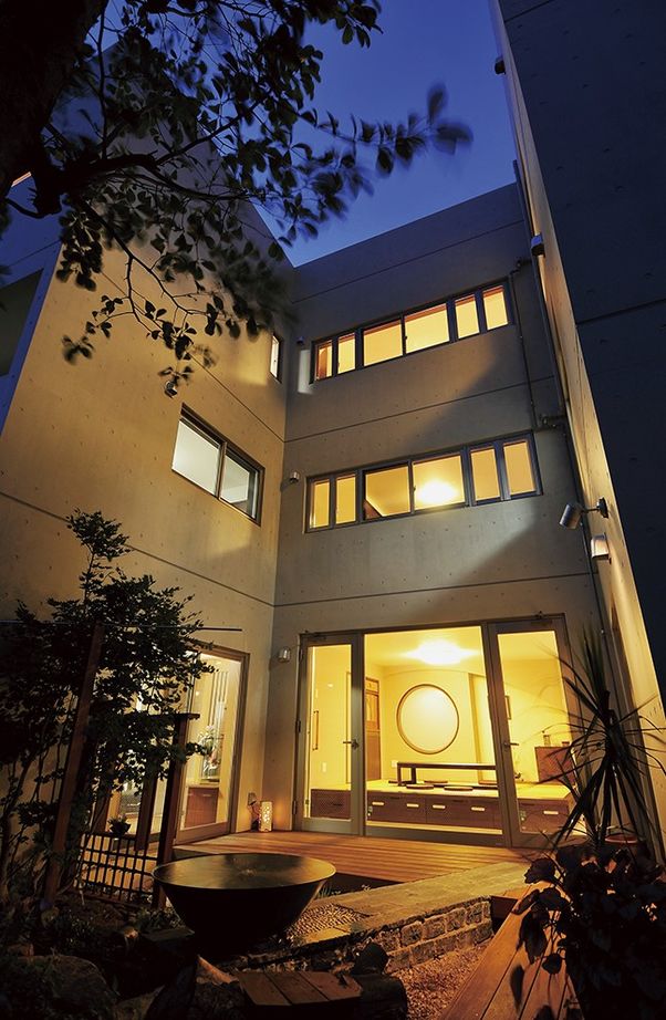 RC design 【間取り図有/3階建て/多世帯/バリアフリー】各世帯の要望はもちろん、将来を見据えた高性能で快適な住まいの建築実例画像2