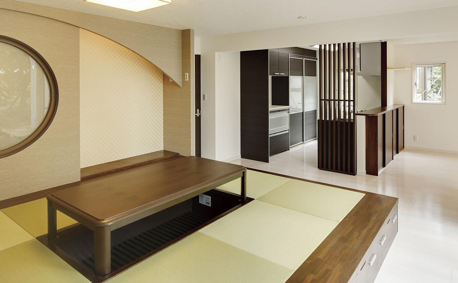 RC design 【間取り図有/3階建て/多世帯/バリアフリー】各世帯の要望はもちろん、将来を見据えた高性能で快適な住まいの建築実例画像4