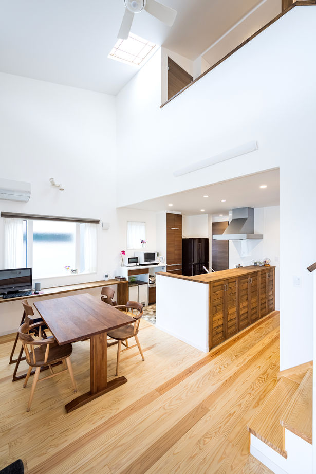 大進建設 【平屋＋α／1.5階建て／使える間】繋がる家族時間と空間。光と風を導き、空気が澄みわたる住処の建築実例画像4