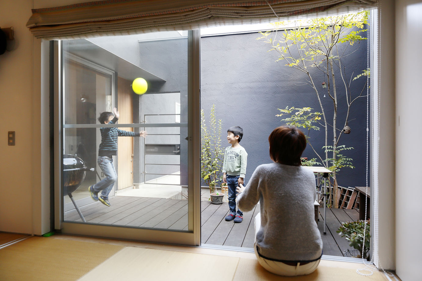 D'S STYLE（ディーズスタイル） 【1500万円台】外からの視線を気にしないプライベートな中庭の快適空間は、遊び心満載のお家＜間取り有＞の建築実例画像5