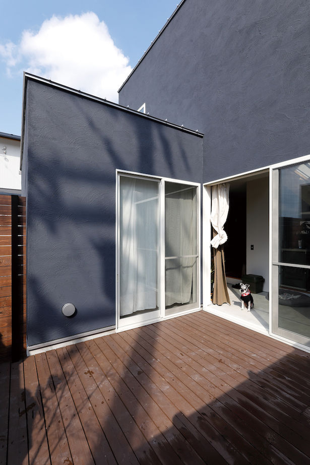 D'S STYLE（ディーズスタイル） 壁一面の手作りCDラックに金属板フェンスのPCデスク、音楽を楽しむライブハウスのような家＜間取り有＞の建築実例画像10