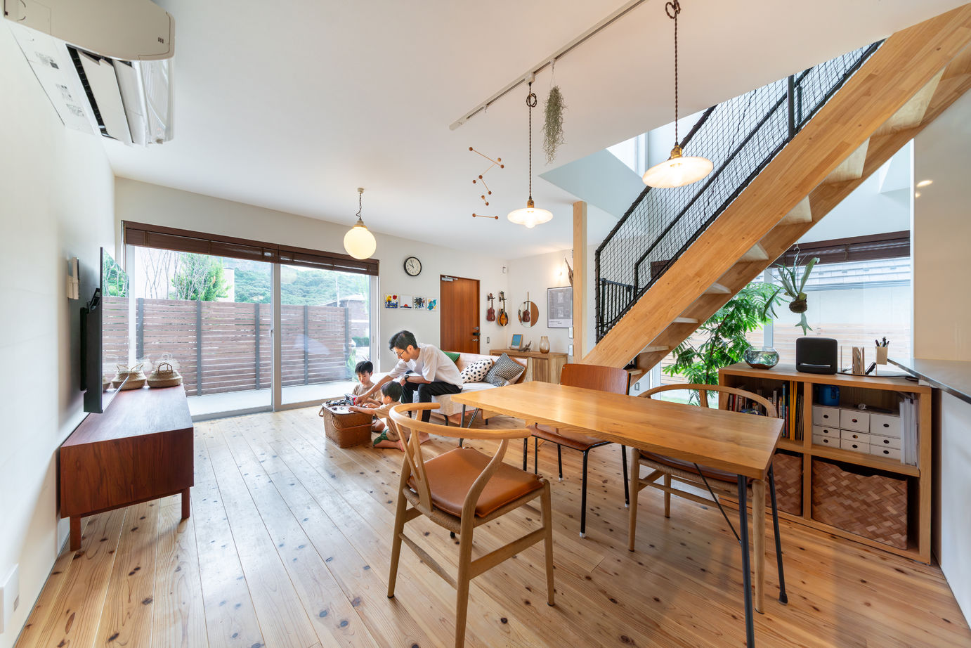 D'S STYLE（ディーズスタイル） D’S STYLEのモデルハウスに一目惚れ！土間・庭・吹抜け・素材にこだわって建てた『家族と快適に過ごす家』の建築実例画像4