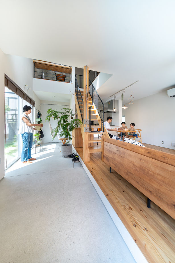 D'S STYLE（ディーズスタイル） D’S STYLEのモデルハウスに一目惚れ！土間・庭・吹抜け・素材にこだわって建てた『家族と快適に過ごす家』の建築実例画像5