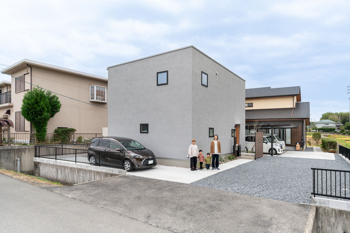 D'S STYLE（ディーズスタイル） スムーズな家事ができるよう配置された間取りにおしゃれにインテリアされた２階建ての家の建築実例画像2