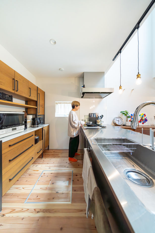 D'S STYLE（ディーズスタイル） スムーズな家事ができるよう配置された間取りにおしゃれにインテリアされた２階建ての家の建築実例画像4