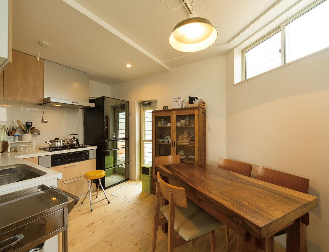 一級建築士事務所　フォルム 【1490万円/間取り図有/地下室】プライバシーや採光を計算した外観に、ストリップ階段で風通しも抜群の家の建築実例画像2