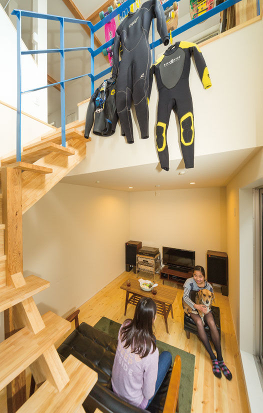 一級建築士事務所　フォルム 【1490万円/間取り図有/地下室】プライバシーや採光を計算した外観に、ストリップ階段で風通しも抜群の家の建築実例画像5