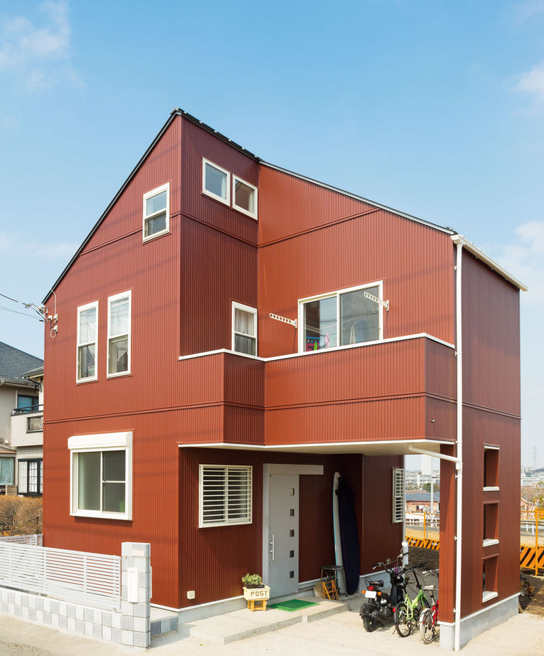 一級建築士事務所　フォルム 【1490万円/間取り図有/地下室】プライバシーや採光を計算した外観に、ストリップ階段で風通しも抜群の家の建築実例画像7