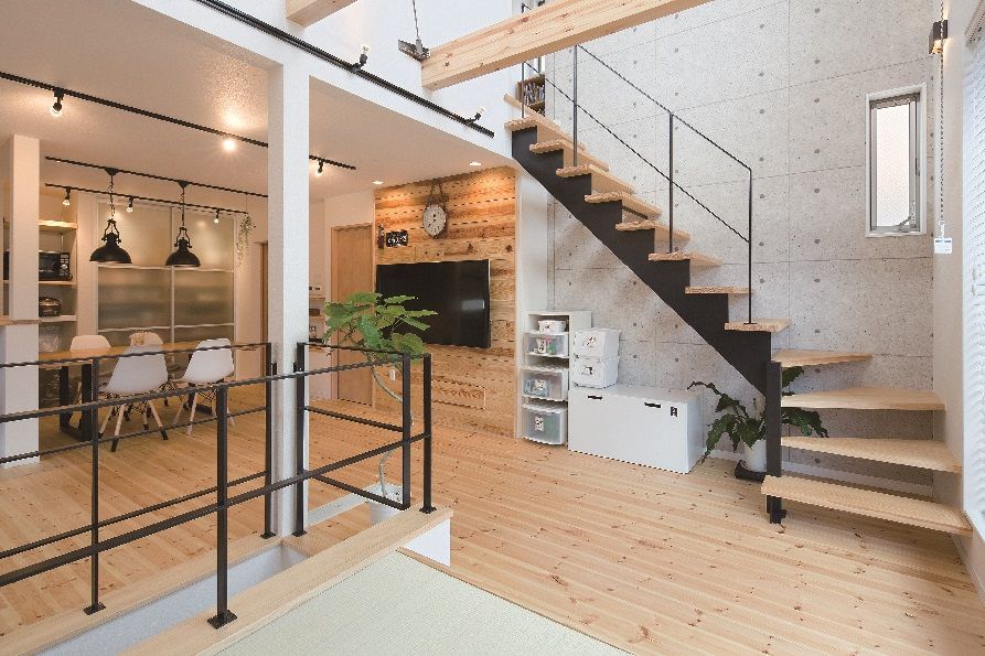 一級建築士事務所　フォルム 【1900万円/家事動線/自然素材】吹き抜け＆小上がり畳の開放感。スッキリ片付く工夫満載のおうちの建築実例画像3