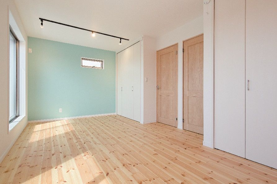 一級建築士事務所　フォルム 【1900万円/家事動線/自然素材】吹き抜け＆小上がり畳の開放感。スッキリ片付く工夫満載のおうちの建築実例画像9