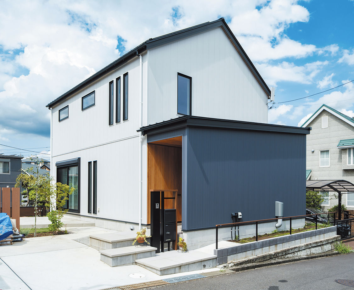 一級建築士事務所　フォルム 【2100万円／収納充実／家事動線／間取図有】優れた性能で快適！自由設計で叶えた、木質感溢れる住まいの建築実例画像4