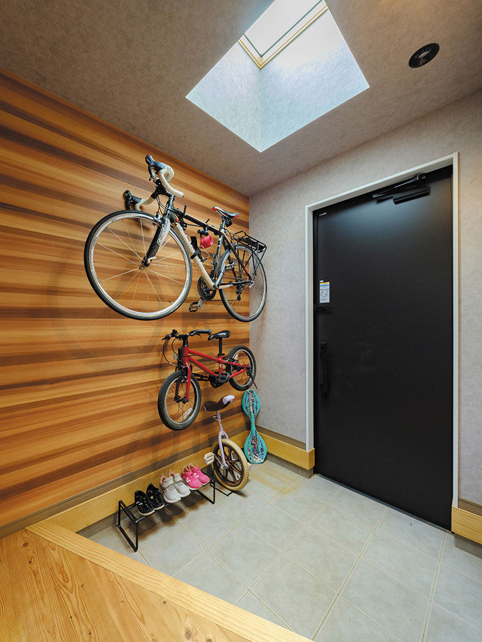 一級建築士事務所　フォルム 【2100万円／収納充実／家事動線／間取図有】優れた性能で快適！自由設計で叶えた、木質感溢れる住まいの建築実例画像8