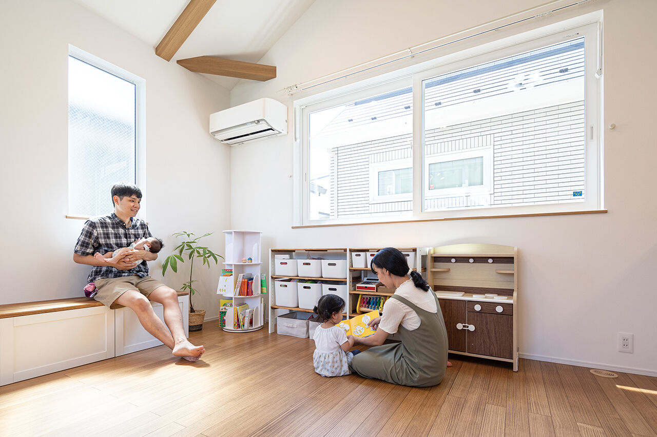 一級建築士事務所　フォルム 【2000万円台／延床31.8坪／2階リビング／家事動線／収納充実】シンプルで清々しい。勾配天井の心地よい家の建築実例画像2