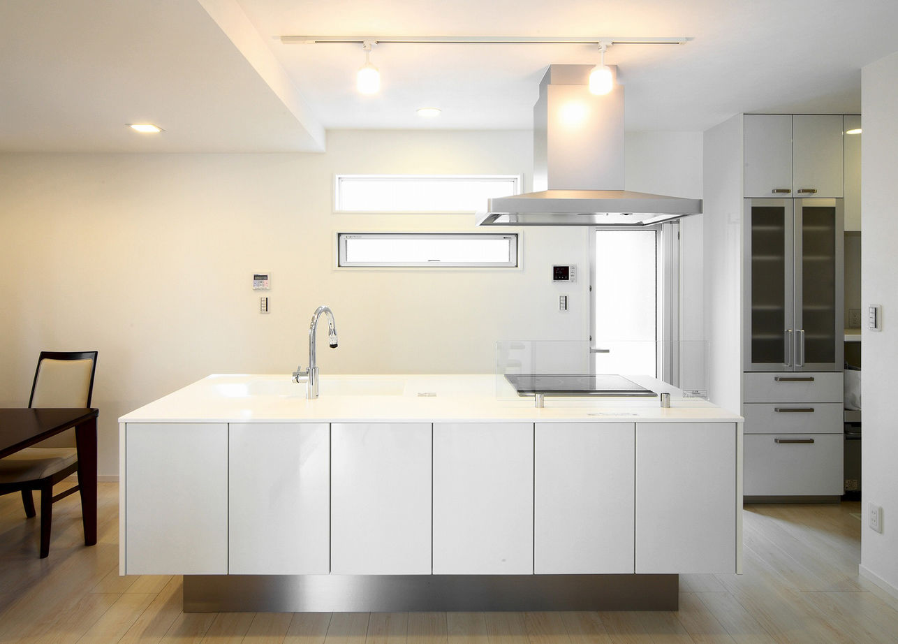 エステート白馬 【1000万円台|20坪台】狭小地でも明るく、開放的に過ごす。たっぷり収納や家事ラクの動線も魅力的な住まいの建築実例画像3