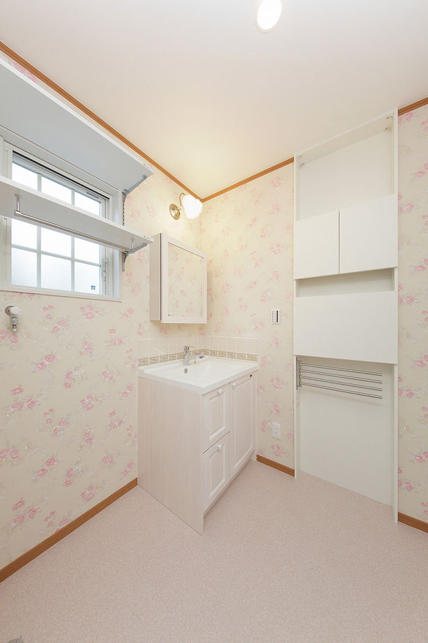 エステート白馬 【1000万円台|20坪台|吹き抜け】爽やかなブルーとホワイトで演出したお洒落なアメリカンハウスの建築実例画像8