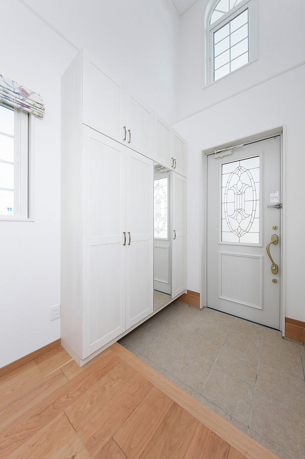 エステート白馬 【1000万円台|20坪台|吹き抜け】爽やかなブルーとホワイトで演出したお洒落なアメリカンハウスの建築実例画像9