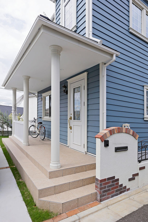 エステート白馬 【1000万円台|20坪台|吹き抜け】爽やかなブルーとホワイトで演出したお洒落なアメリカンハウスの建築実例画像10