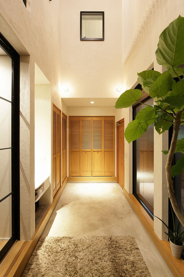 エステート白馬 【2000万円台|30坪台】吹き抜けの土間玄関が開放的。ガルバリウムと木を組み合わせたスタイリッシュな家の建築実例画像3