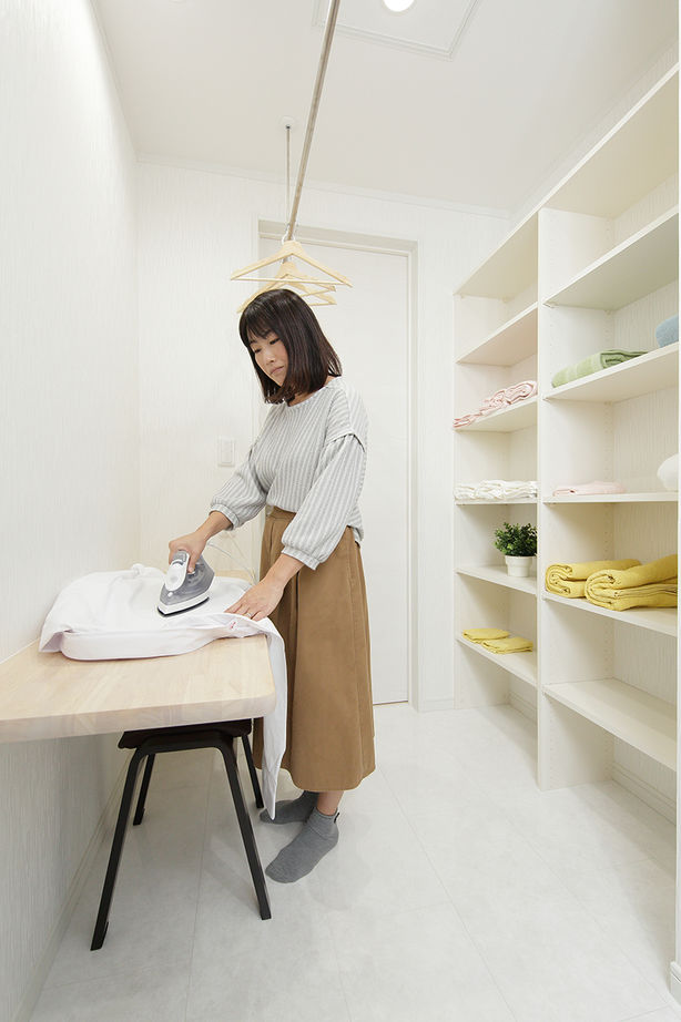 エステート白馬 【2000万円台|30坪台】吹き抜け＋高窓で光を取り込み、開放的。遊び心いっぱいの人が集まるにぎわいの家の建築実例画像7