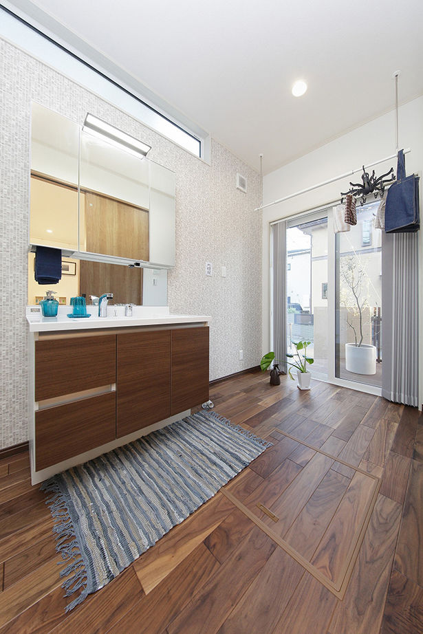 エステート白馬 【2000万円台|30坪台】吹き抜けを通して家族が繋がる。開放感いっぱいの空間で子育てを楽しむ住まいの建築実例画像8